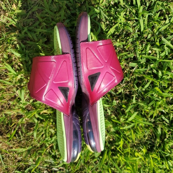 Nike Air Max LeBron James Sandals - Picture 4 of 15